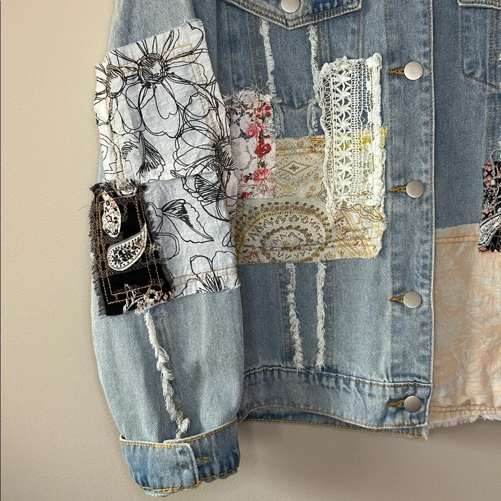 POL Oversized Patchwork Denim Jean‎ Jacket Size Medium Boho Vintage - Picture 4 of 9
